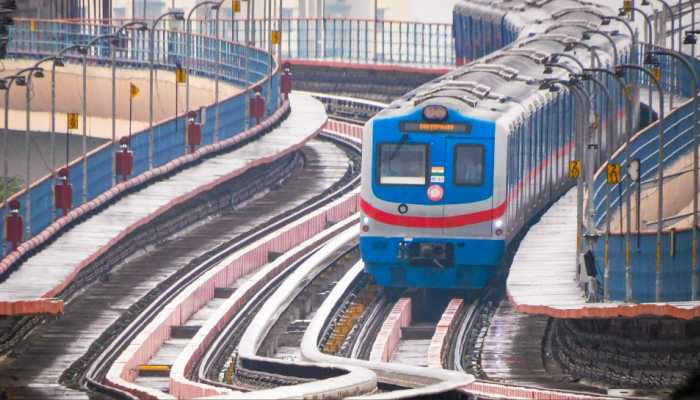 Durga Puja 2025 Special Trains:  Check Times, Schedules For Seamless Festive Travel In Kolkata  
