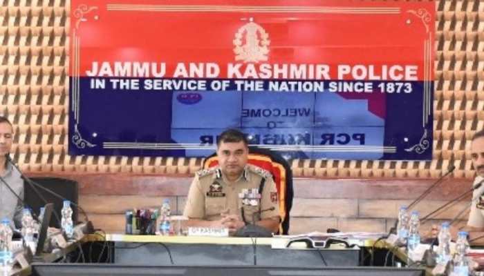 IGP Kashmir Reviews Valley Security, Sets Goal Of Zero Terror Recruitment