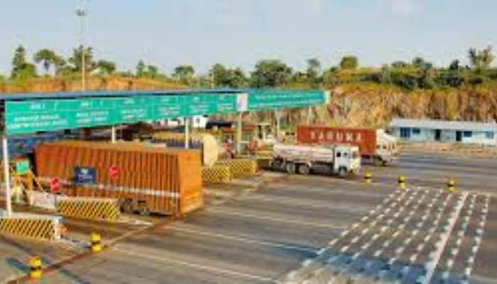 UPI Payments At NH Toll Plazas To Cost Less Than Cash For Non-FASTag Vehicles From Nov 15
