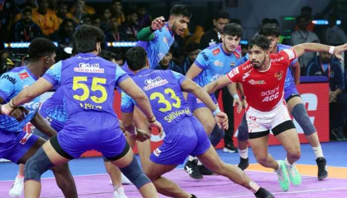 PKL 12: Rakesh Sungroya Spoils Devank Dalal's Heroics In Gujarat Giants' Win Over Bengal Warriorz