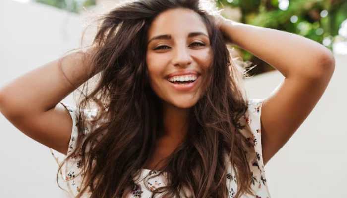 5 Morning Rituals For Naturally Healthy Hair