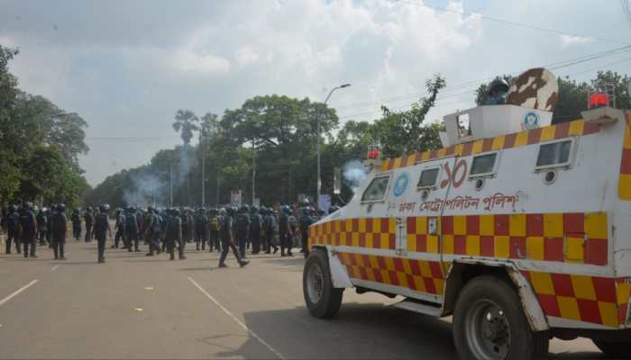 Bangladesh: Violent Clash In Dhaka Leaves Several Injured, Including Journalists