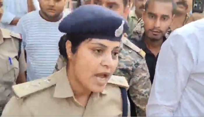 Meet Gwalior CSP Hina Khan, Madhya Pradesh Police Officer Who Joined 'Jai Shri Ram' Chant To Control Mob