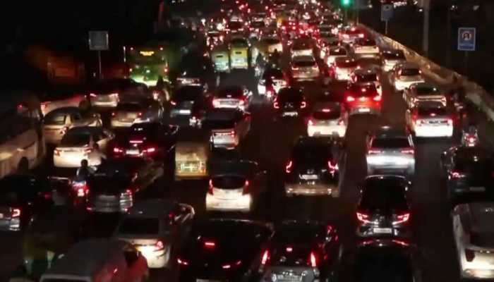 Delhi-NCR Traffic: National Capital, Gurugram, Witnesses Heavy Traffic Congestion Amid Diwali Rush | Watch Videos