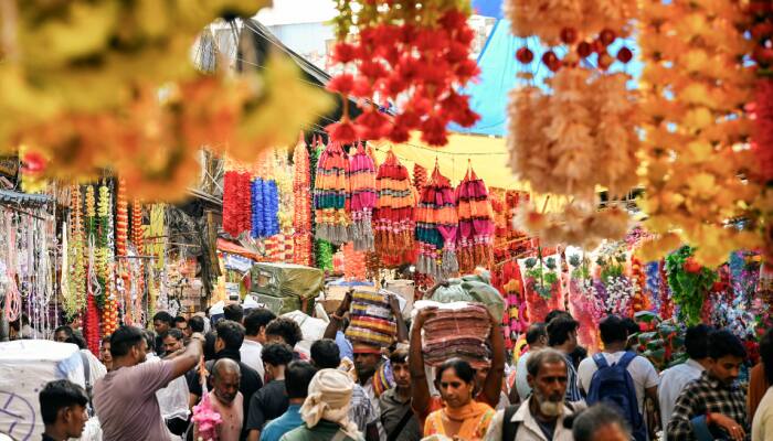 Diwali 2025: Delhi Police Enhances Traffic Measures And Security Across Public Places Ahead Of Festival