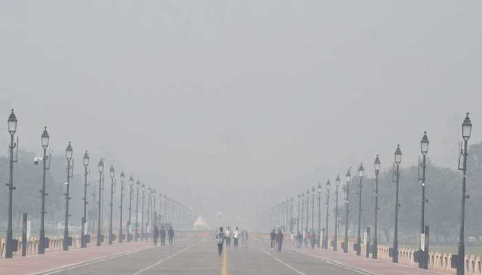 Delhi Chokes Under Thick Smog Two Days After Diwali, Air Quality Remains ‘Very Poor’