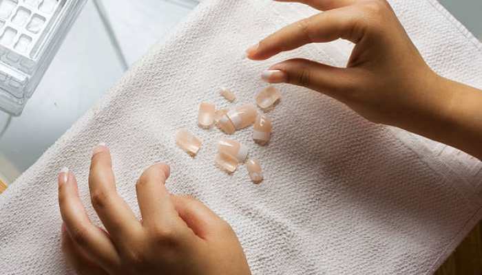 Stylish Press-On Nails for Festive Glam