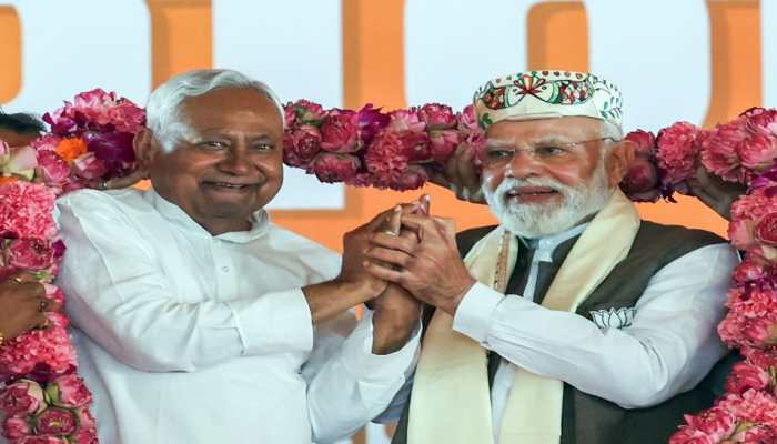 Bihar Polls: PM Modi Silences Chirag Paswan Live On Stage In Samastipur, Signals ‘Only Nitish Will Speak’