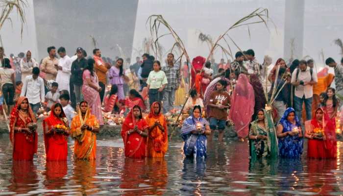 Chhath Puja 2025: Delhi CM Rekha Gupta Declares Govt Holiday - Check Details