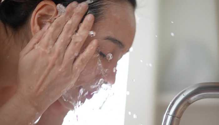 Best Face Cleansers for Hydrated and Glowing Skin
