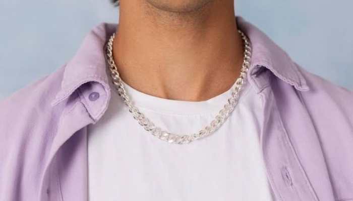 Bold &amp; Sleek: Trendsetting Neck Chains for Men