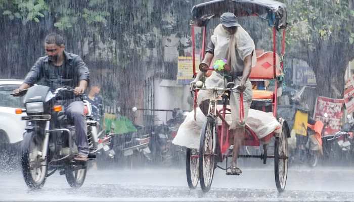Monsoon Shifts North: Heavy Rain Warning In 10 States, Cyclone Montha Hits Bihar And East | Check IMD Forecast 