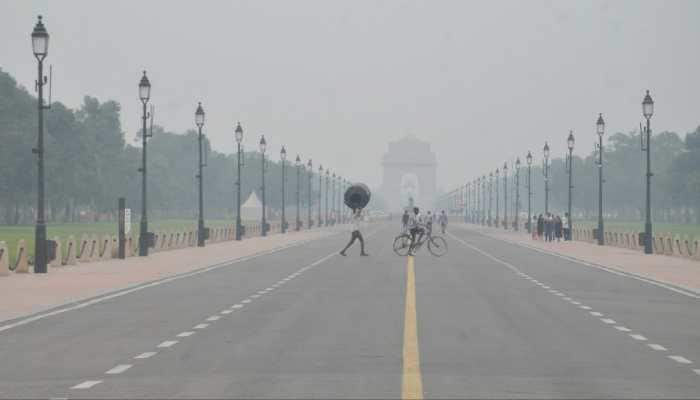 Delhi AQI Today: Smog Crosses 400 In Important Locations As Winter Fog Locks Down The Capital