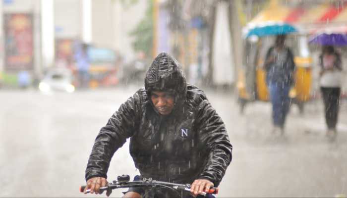 Pune Weather Warning: Arabian Sea Depression Triggers Yellow Alert And Rush Hour Traffic Chaos | Latest Updates