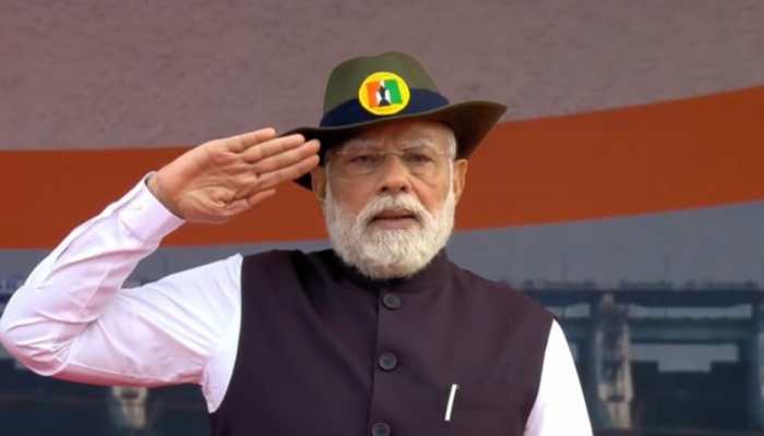 Gujarat: PM Modi Pays Tribute To Sardar Patel, Takes Oath To Uphold India's Unity On National Unity Day | Watch
