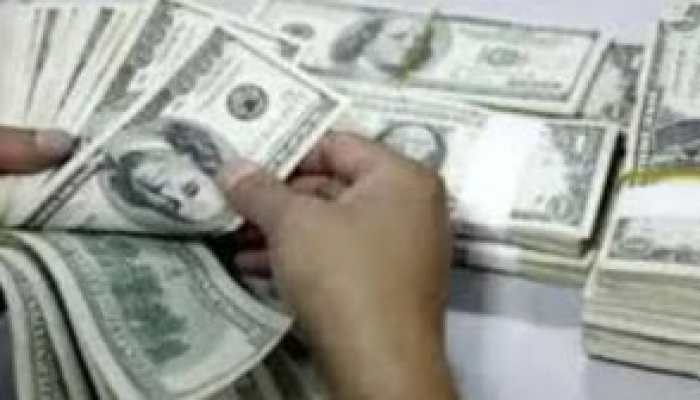 India's Forex Reserves Drop By $6.9 Billion, Still Near Record High Of $704.9 Billion