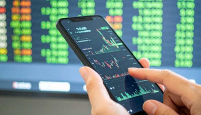 Stock Market Cracks 217 Points, Airtel Down 4.5% As Singtel Offloads $1.2 Billion Stake