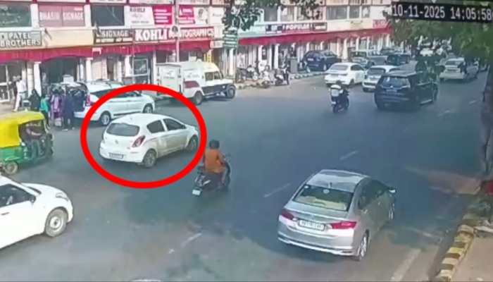 Delhi: Bomber Dr. Umar Un Nabi Spotted Driving Explosives-Laden Car Through Connaught Place Hours Before Red Fort Blast | WATCH