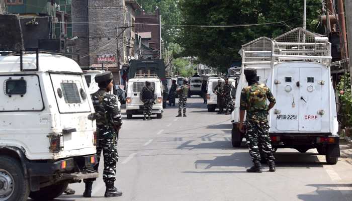 J&amp;K Police Arrests Two Hybrid Terrorists In Sopore; Arms And Ammunition Recovered