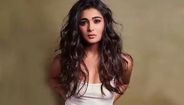 Idli Kadai Actress Shalini Pandey Joins Pulkit Samrat &amp; Varun Sharma In 'Rahu Ketu' 