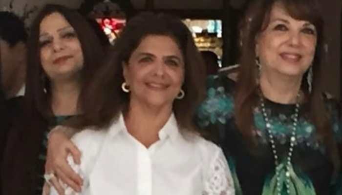 Hrithik Roshan's Mother Pinkie Remembers Late Friend Zarine Khan, Shares Heartwarming Note: 'Our Children Grew Apart And...'