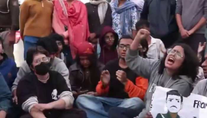 What’s Cooking At Delhi's Toxic Air Protest