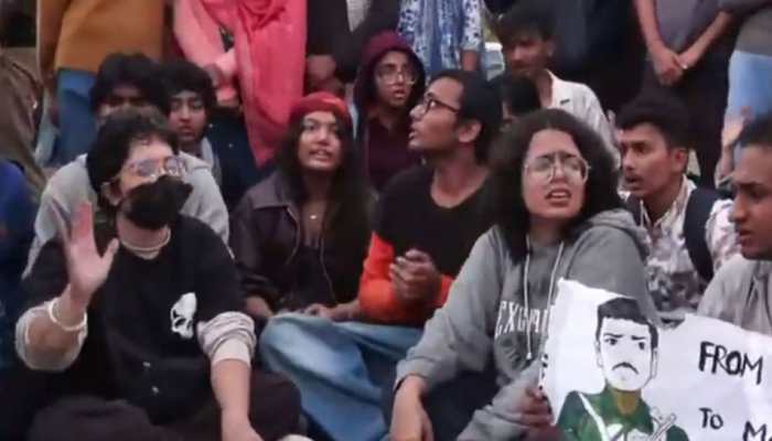 Delhi: 22 People Arrested For Using 'Pepper Spray' On Police Personnel During Protest At India Gate