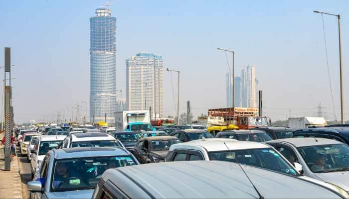 Air Quality War: Why Did Delhi Lift GRAP Stage 3 When AQI Is Still 'Very Poor'? Experts Call Decision 'Illogical'