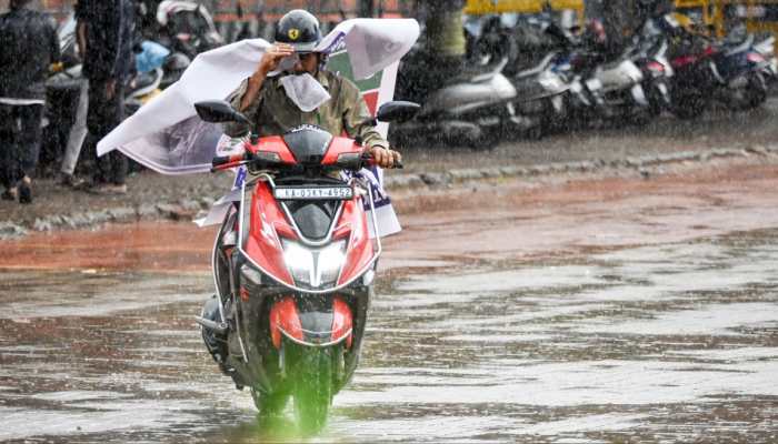 Bangalore Weather Alert: 90% Rain Chance Today, AQI 149; See Temperature Drop For Nov 30
