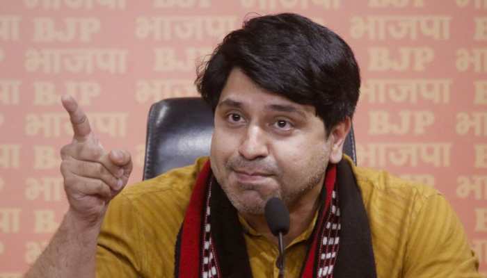 ‘Breakup Or Makeup?’ Shehzad Poonawalla Takes Swipe At Karnataka CM Power Struggle