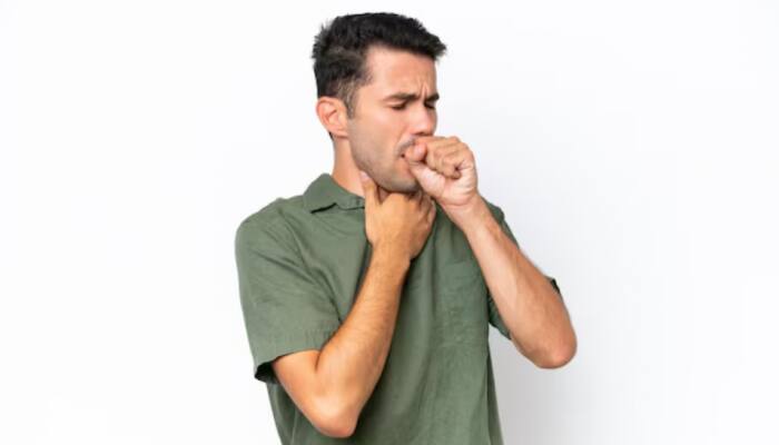 Symptoms Of Lung Cancer: Oncologist Reveals Early Warning Signs, Warns Even Non-Smokers Need To Be Careful