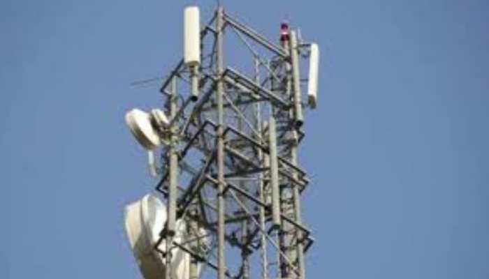 DoT Sets Up 24/7 Control Room To Ensure Telecom Links Amid Cyclone Ditwah Threat