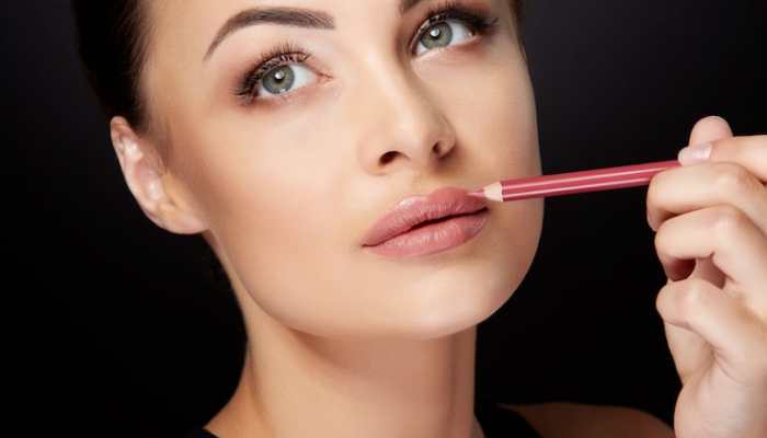 Long-Lasting Lip Liner for Perfect Outlines