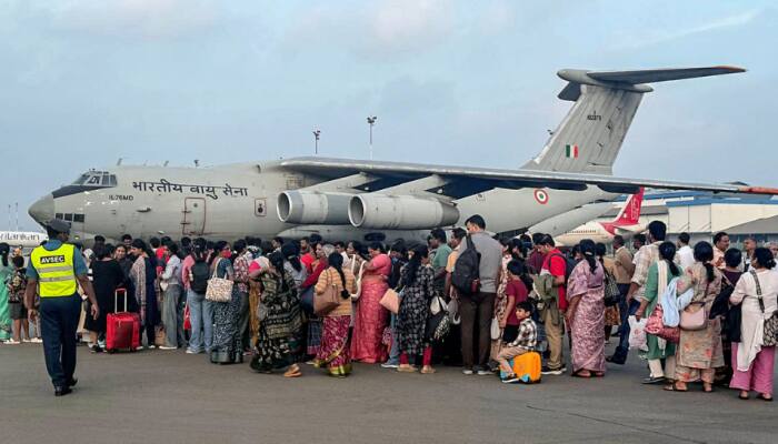 Cyclone Ditwah: Operation 'Sagar Bandhu' Intensifies, Last Batch Of Stranded Indian Passengers In Sri Lanka Evacuated | Latest Updates