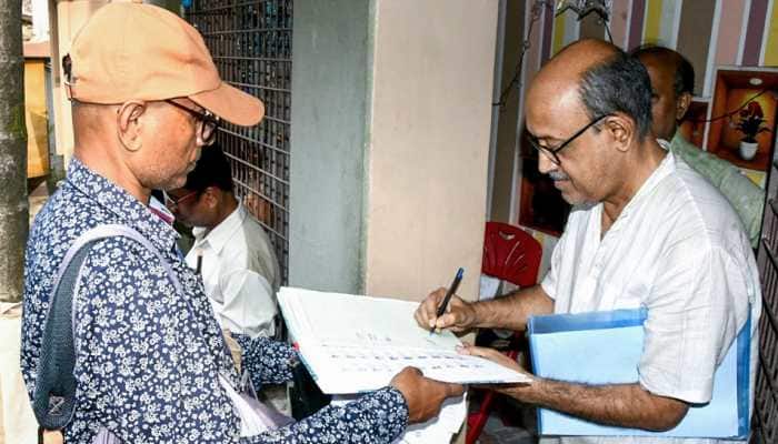 SC Urges ECI To Extend SIR Deadline For Voter List Revision Amid Outcry