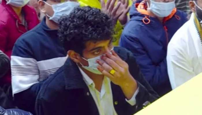 Palaash Muchhal Attends Premanand Maharaj’s Satsang Amid Cheating Rumours &amp; Postponed Wedding