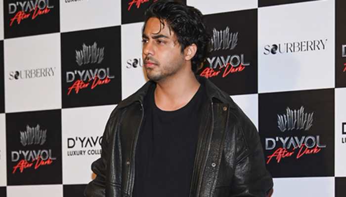 Did Aryan Khan Show Middle-Finger At A Bengaluru Pub? Police Probe Viral Video 