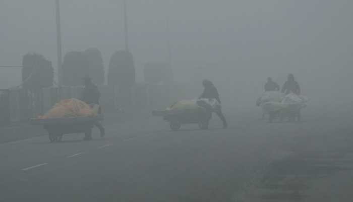 Kashmir Chokes Under December Smog: Experts Warn Of Severe Health Risks