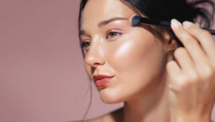 Radiant Glow Makeup Highlighter – Shine Like Never Before
