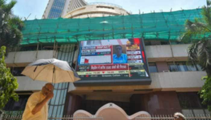 FIIs Sell Equity Worth Rs 15,959 Crore In Dec So Far, DIIs Buy For Rs 39,965 Crore
