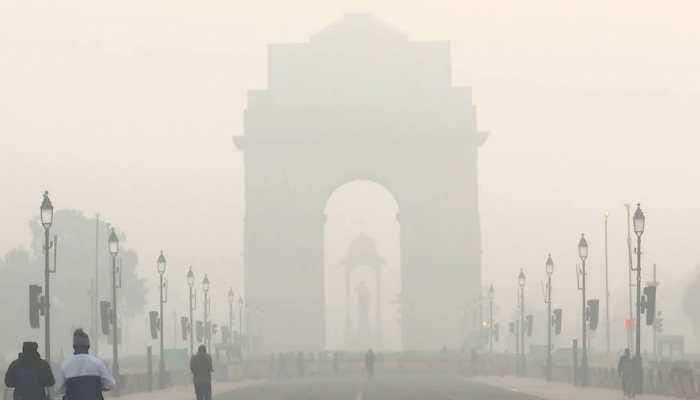 Delhi Smog Crisis: 50% Work-From-Home Mandated For Offices; Strict Penalties For Non-Compliance