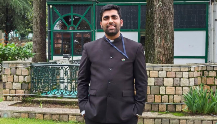 Meet Abhishek Vashishtha, Who Cracked UPSC After Eight Years & Secured AIR 14