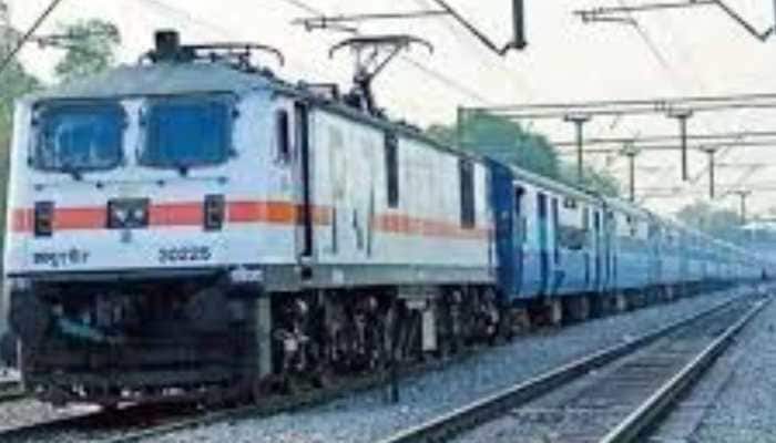 Indian Railways Slapped Rs 2.8 Crore Fine Over Food Complaints In Last 4 Years: Minister