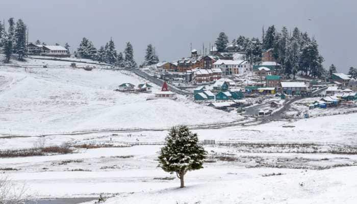 Kashmir Sees Season's First Snowfall: Higher Reaches Covered In White 