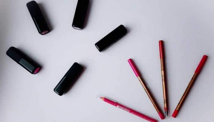 Long-Lasting Lipsticks and Lipliners for Defined, Vibrant Lips