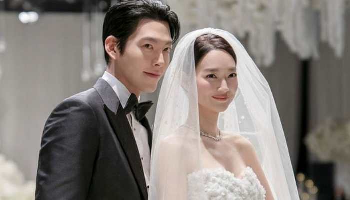 Korean Superstars Kim Woo-Bin and Shin Min-Ah Marry After Dating For A Decade, Check Their Dreamy White Wedding Photos
