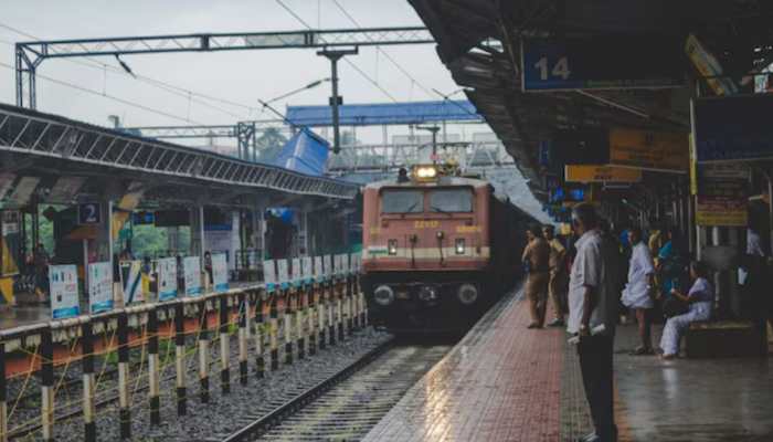 Indian Railways New Rule: Aadhaar-Linked IRCTC Users To Get Priority Booking From Dec 29- Check Details