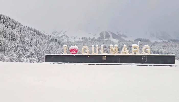 Fresh Snowfall Sparks New Year Tourism Boom In Gulmarg, Hotels Fully Booked