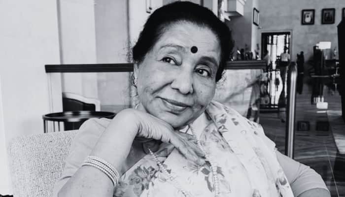 Asha Bhosle last rites: Jackie Shroff LOSES COOL, snaps at paps - WATCH VIDEO