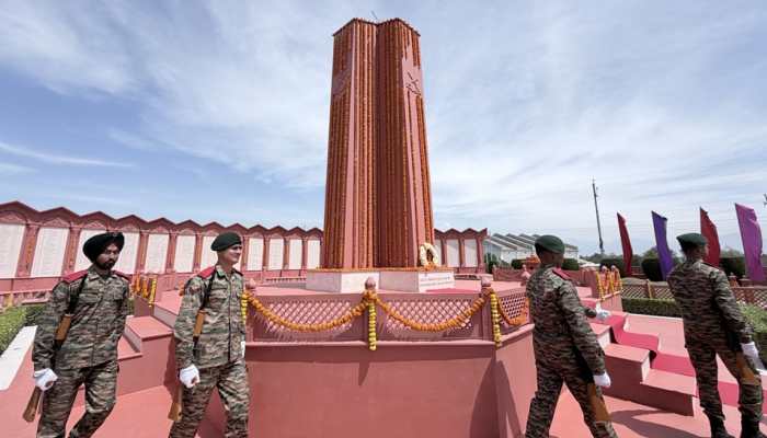 J&K: CM Omar Abdullah inaugurates JAK LI war memorial